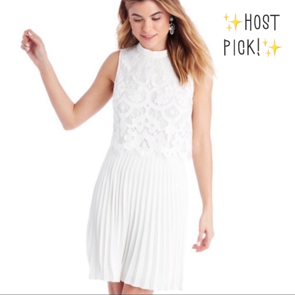 ✨HP!✨ CeCe Pleat Chiffon & Lace Popover Dress